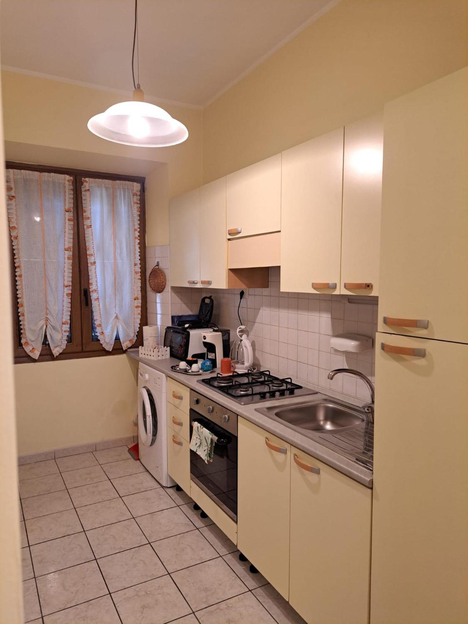 Holidays At The Dock - Airport Apartment *