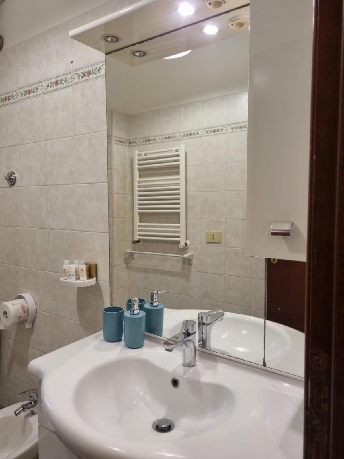 Apartment Holidays At The Dock - Airport *
