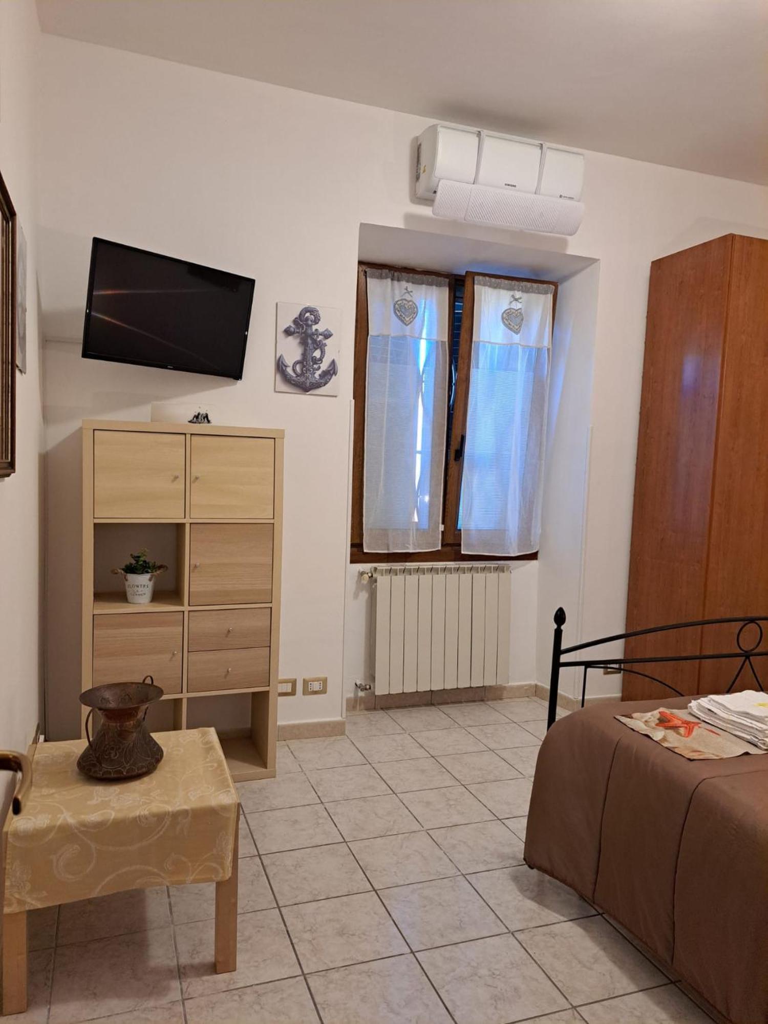 Holidays At The Dock - Airport Apartment Fiumicino